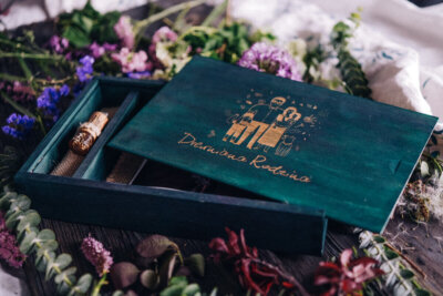 Wooden slide box for photos 15x23cm + USB space