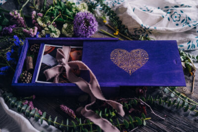 Wooden slide box for photos 15x23cm + USB space
