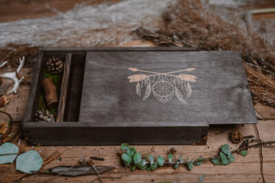 Wooden slide box for photos 15x23cm + USB space