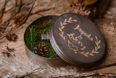 Round box for USB
