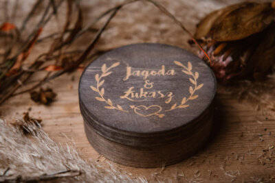 Round box for USB
