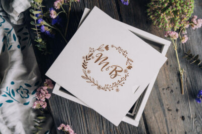 Wooden slide box for photos 10x15cm + USB space