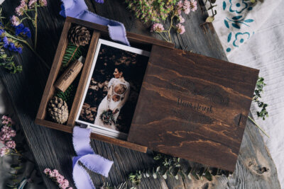 Wooden slide box for photos 10x15cm + USB space
