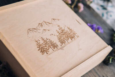 Wooden slide box for photos 10x15cm + USB space