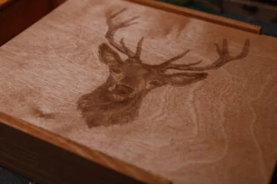 drewniane opakowanie na zdjęcia