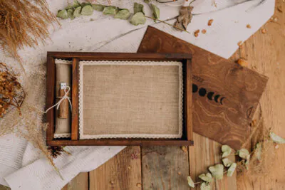 Wooden slide photo box 15x23cm with a boho filling + USB space