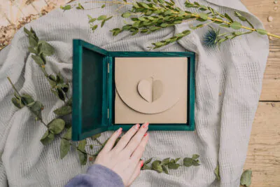 Wooden box for a CD/DVD with an engraving