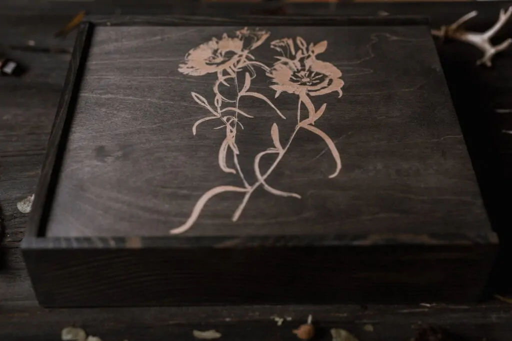 Wooden box for 25x25cm photo album