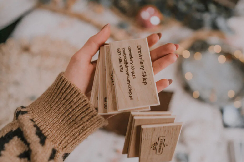 Wooden business cards - engraved oak 90x50mm