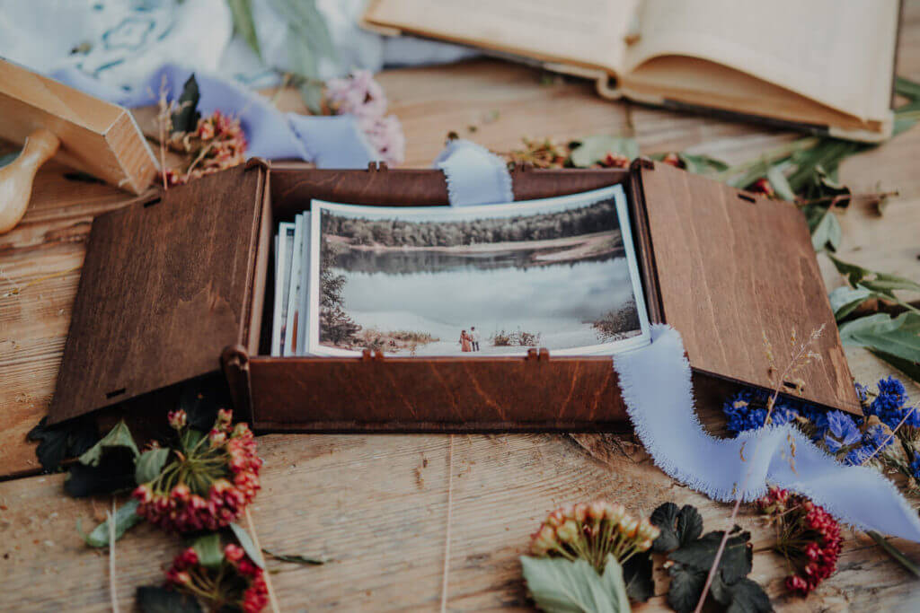 Gate wooden photo box 10x15cm