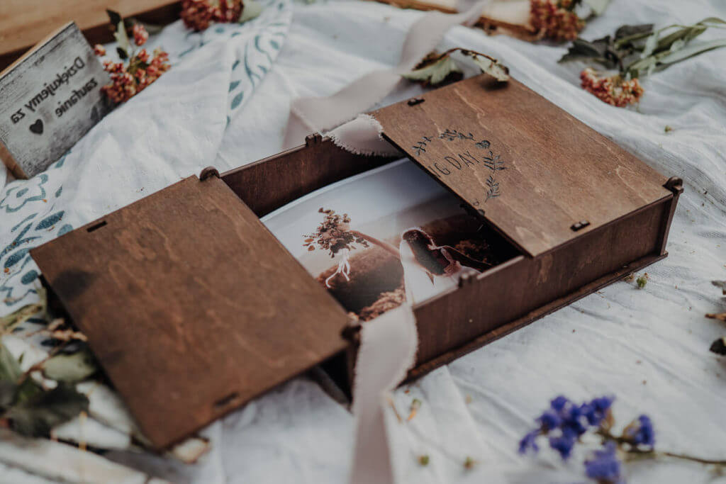 Gate wooden photo box 13x18cm