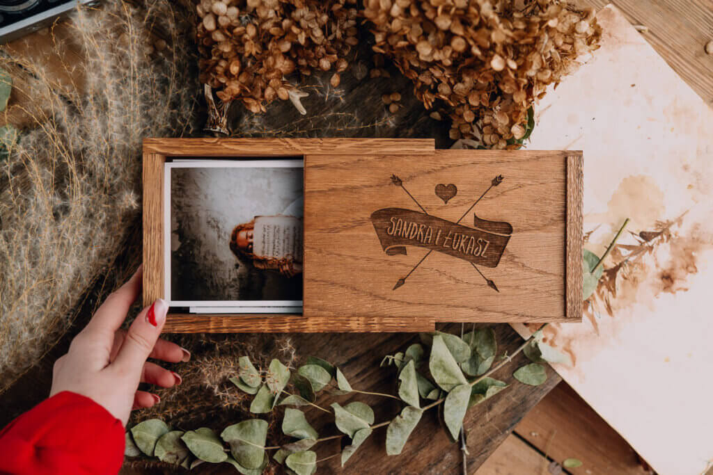 Oak box 10x15cm for photos