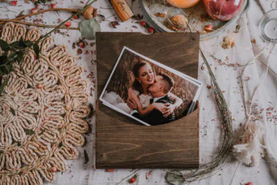 Wooden envelope 13x19cm with usb Slim