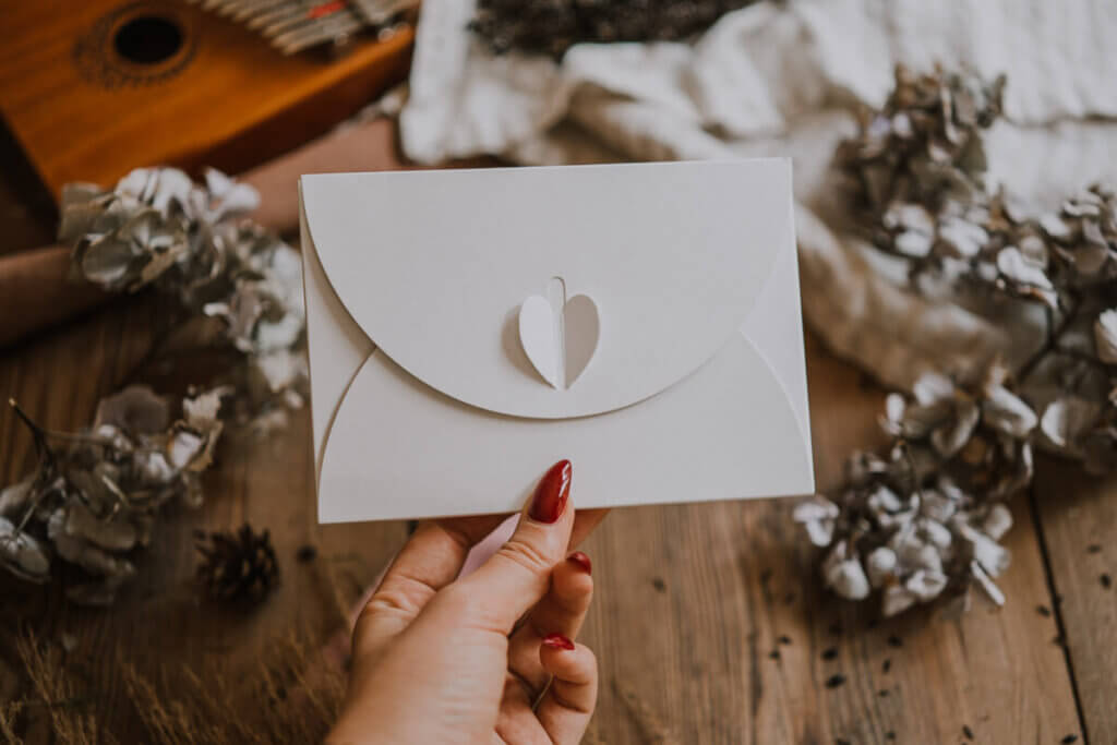 White envelope for photos 10x15 cm