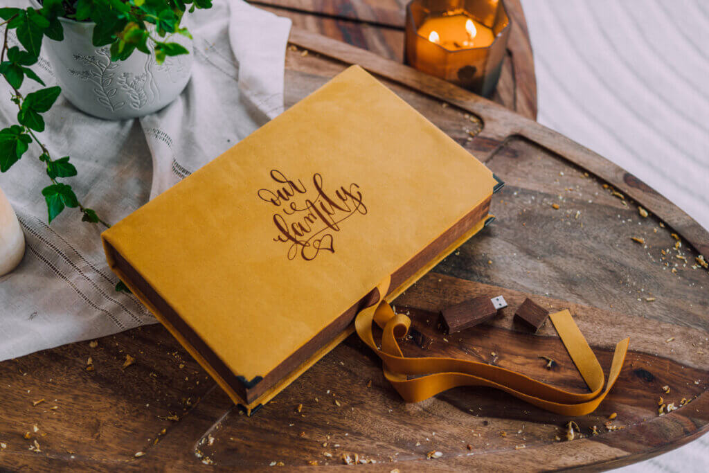 Photo Box for 15x23cm Photos and USB Made from Suede + Oak