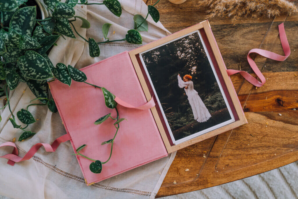Photo Box for 13x19cm Photos Made from Suede + Oak
